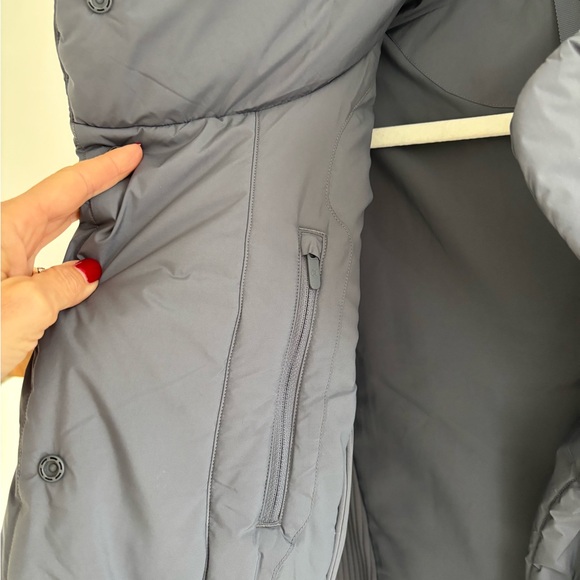 NWOT Lululemon athletica Sleek City Cropped Jacket Grey Oasis - Sz 8 - Picture 7 of 10